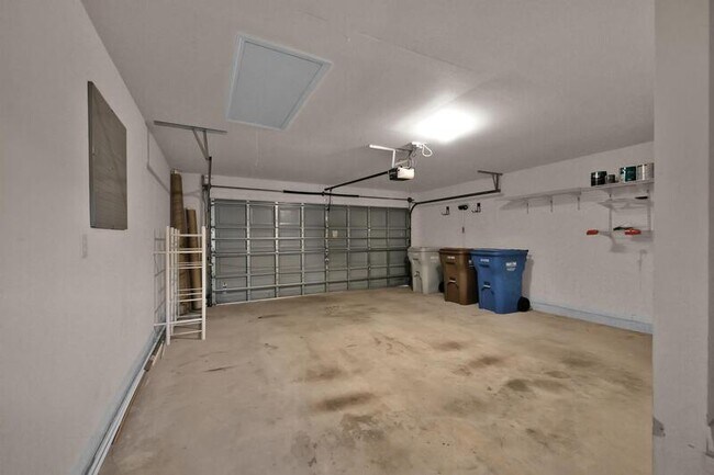 Building Photo - 9431 Pouder Ln