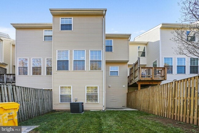 Building Photo - 1338 Hill Born Dr