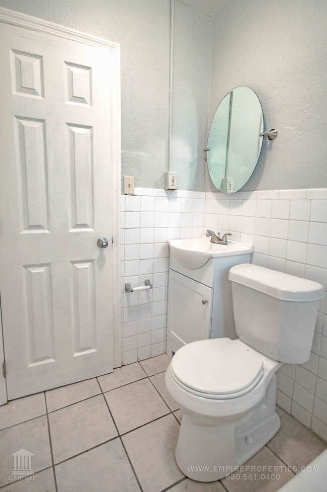 Building Photo - Ask about $500 move in special on this great Duplex Just South of Downtown