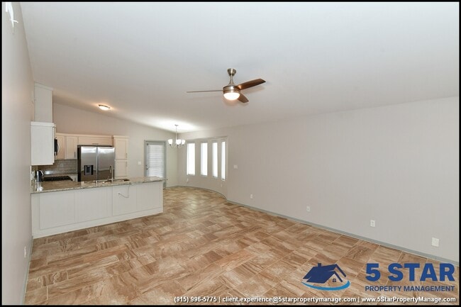 Building Photo - 13744 Flora Vista Ave