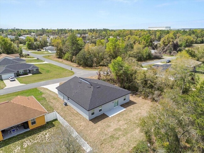 Building Photo - 13673 SW 43rd Cir