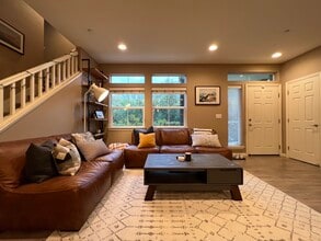 Building Photo - 837 Font Ter