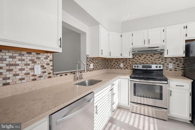 Building Photo - 19264 Wheatfield Terrace