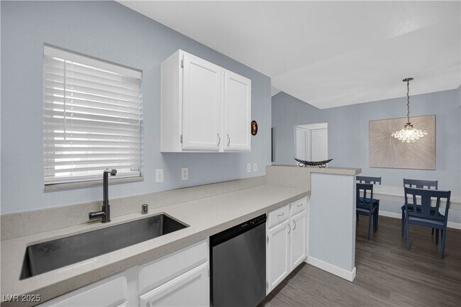 Building Photo - 6650 W Warm Springs Rd