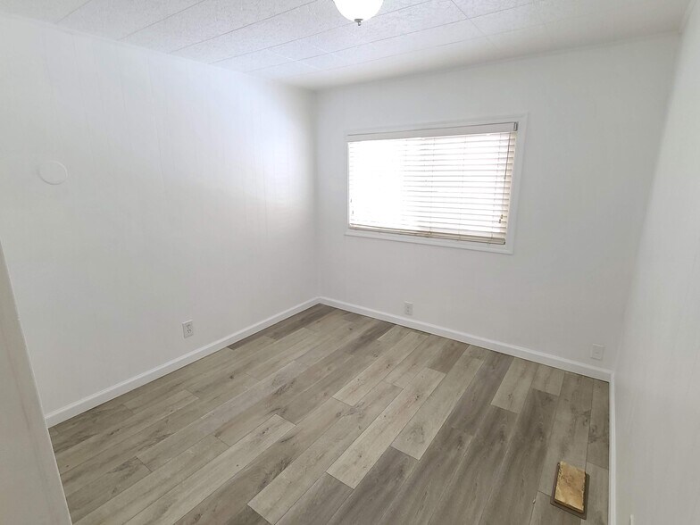 Building Photo - 4448 E Wintergreen