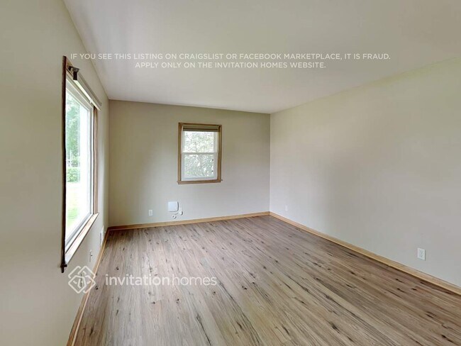 Building Photo - 6616 5th Ave S