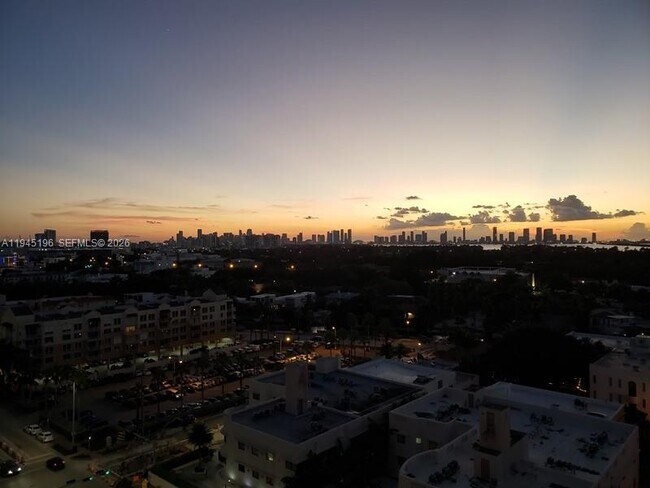 Building Photo - 2899 Collins Ave