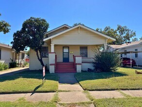 Building Photo - Cute 2 Bed 1 Bath Craftsman Home