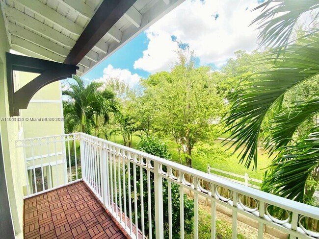 Building Photo - 290 NW 109th Ave