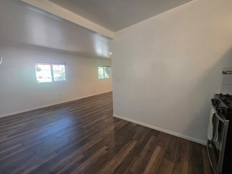 Building Photo - 5445 Aura Ave