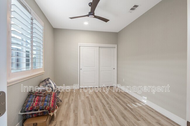 Building Photo - 5624 Sierra Trail Way