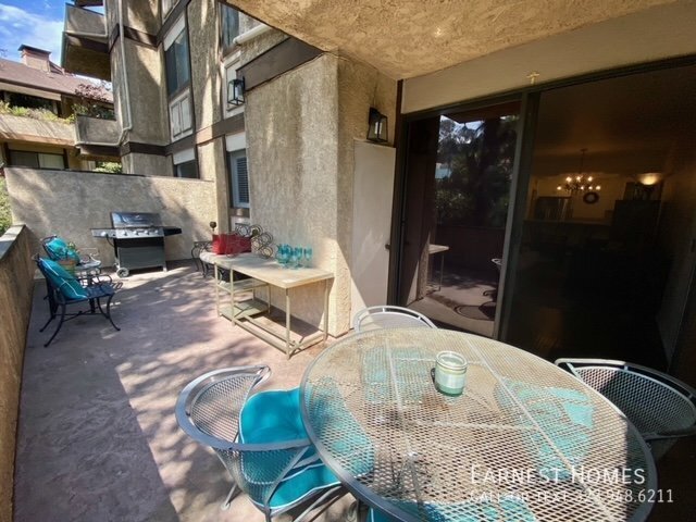 Building Photo - 3480 Barham Blvd