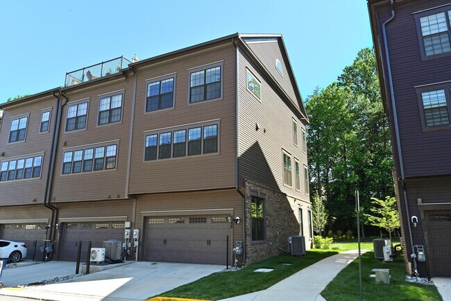 Building Photo - 4388 Fair Lakes Ct