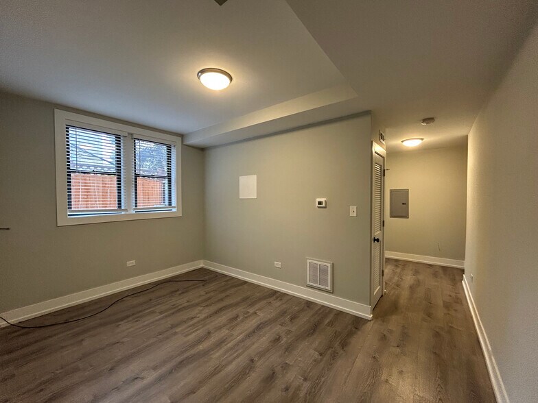 Building Photo - 1128 Maple Ave