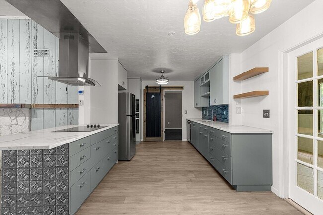 Building Photo - 4951 SE 35th Ave