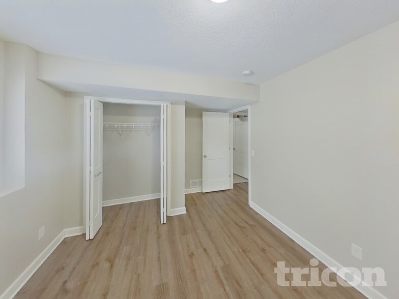 Building Photo - 14060 Ailesbury Ave