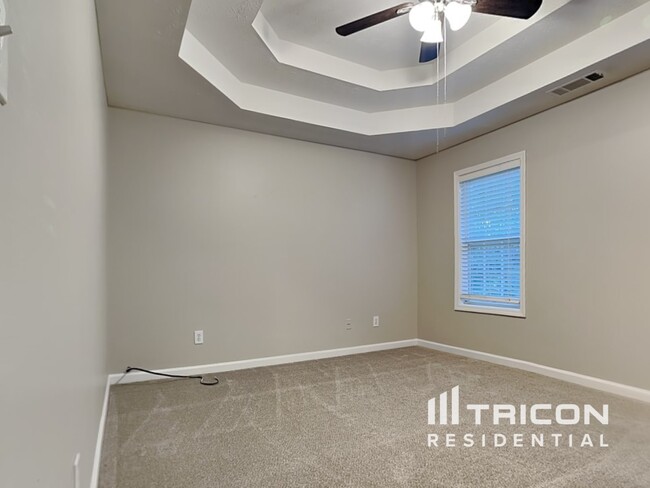 Building Photo - 280 Chestnut Dr