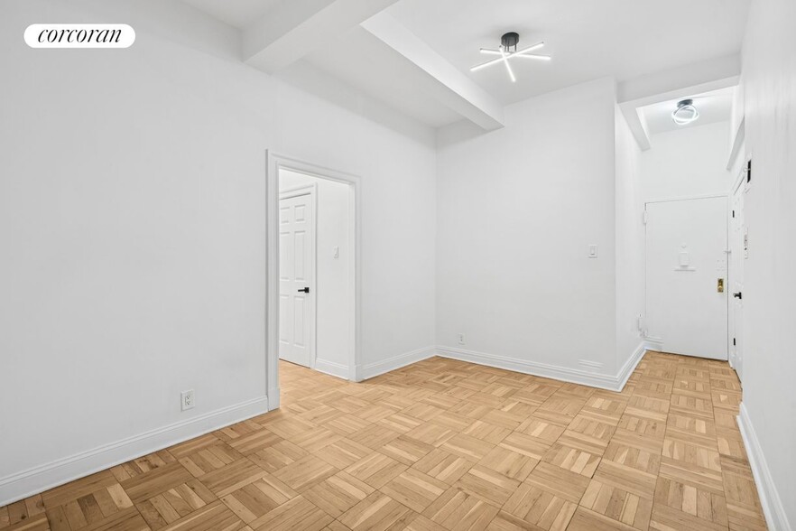 Building Photo - 401 W 56th St