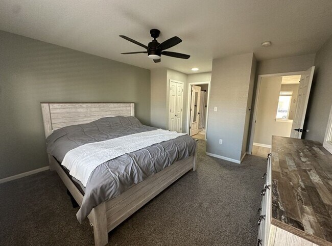 Building Photo - Beautiful Town Home + Deck & Patio + Easy Highway Access to Fort Riley + Washer & Dryer Included!...
