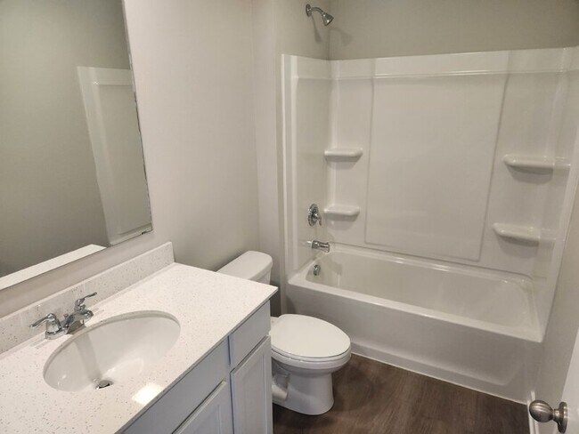 Building Photo - 2508 Chan Dr