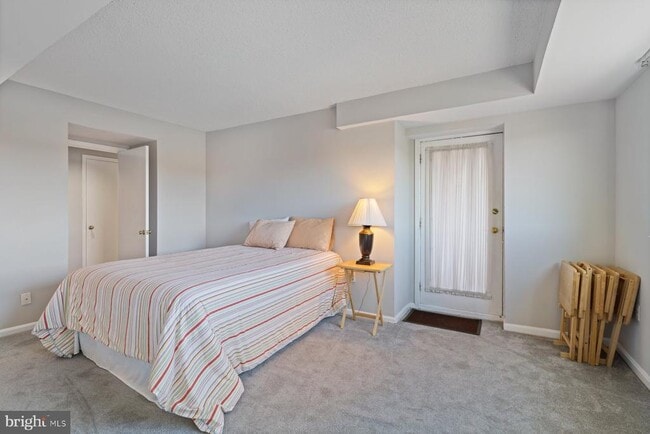 Building Photo - 1040 Deer Ridge Dr