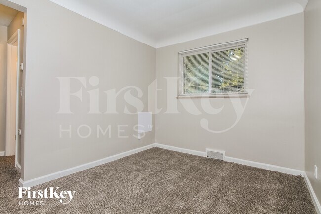 Building Photo - 1183 Toluca Ct