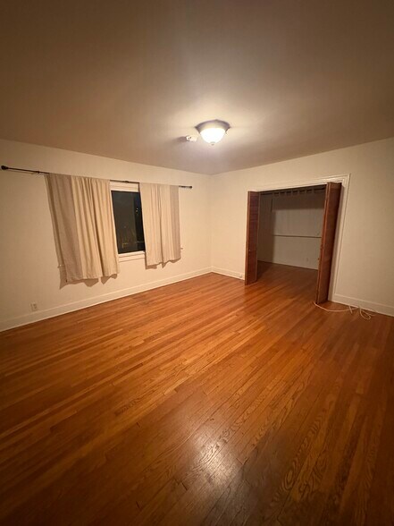 Primary Photo - 674 Echo Park Ave