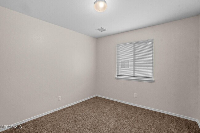 Building Photo - 11506 Summer Dr