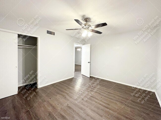 Building Photo - 2 br, 1 bath Duplex - 254 Sunnyland Dr