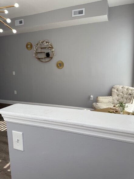 Living Room - 1402 W Saratoga St