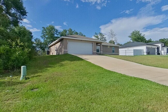 Building Photo - 13691 SW 43rd Cir