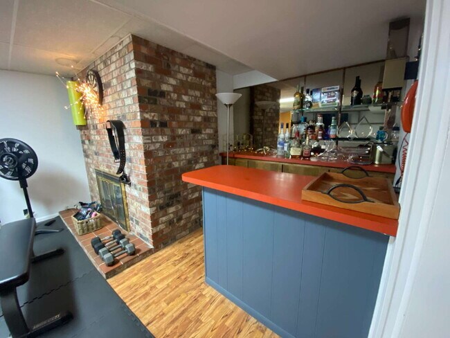 Building Photo - Spectacular Panoramic View at this 5-bed, ...