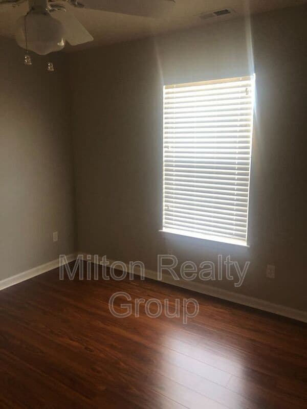 Building Photo - 103 Old Spring Hill Ln