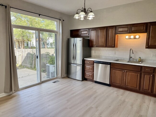 Building Photo - 21248 Edison Ln