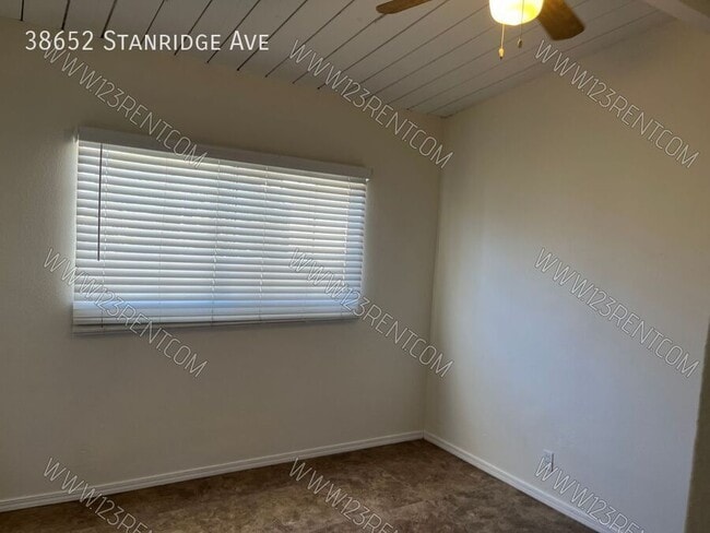 Building Photo - 38652 Stanridge Ave