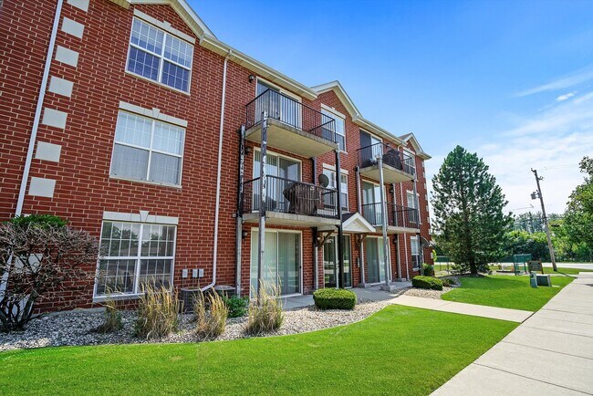 Building Photo - 16671 Liberty Cir