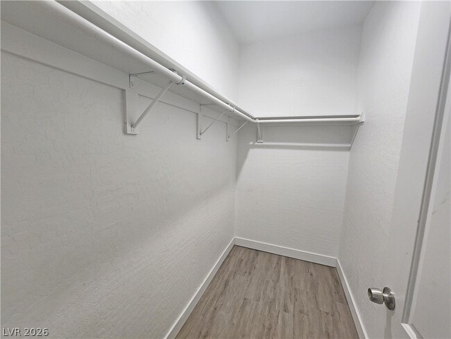 Building Photo - 1121 Sixshooter Ave