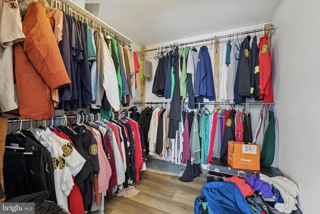 Building Photo - 207 Delmar St