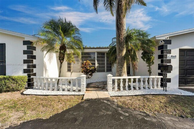 Building Photo - 860 NW 207th St