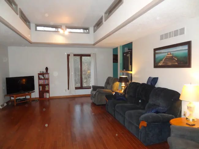 Living Room - 946 14th Ave SW