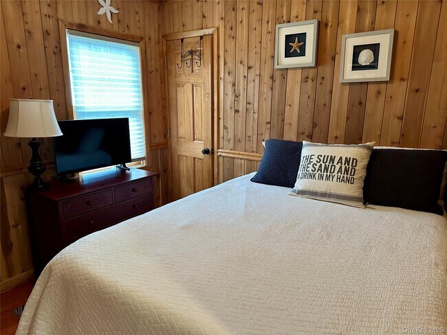 Building Photo - 19 Ocean Rd