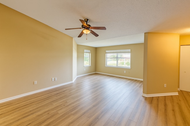 Building Photo - 12750 Equestrian Cir