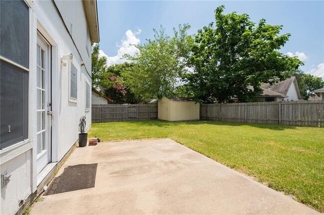Building Photo - 1709 Royal Ascot Dr