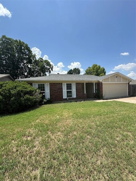 Building Photo - 6524 Blue Grass Dr
