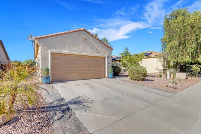 Building Photo - Stunning Single-Level Rental In The Highly Sought-After Anthem at Merrill Ranch!