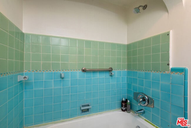 Building Photo - 172 S Alta Vista Blvd