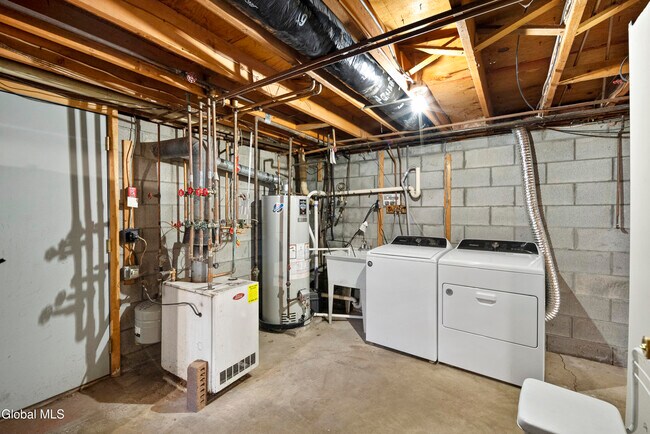 Building Photo - 167 Wood Dale Dr