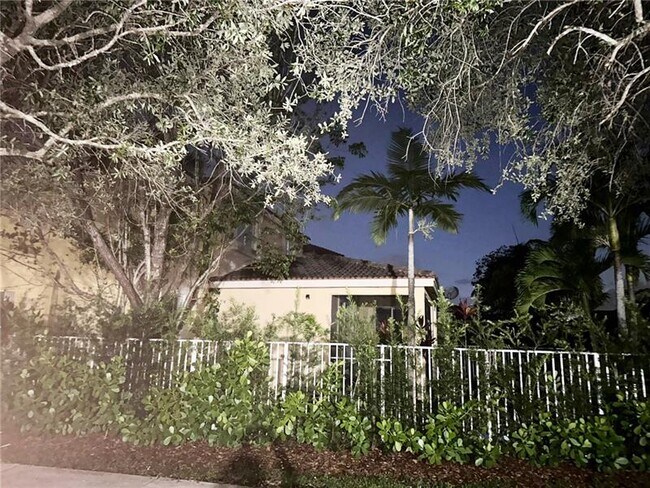 Building Photo - 499 Conservation Dr