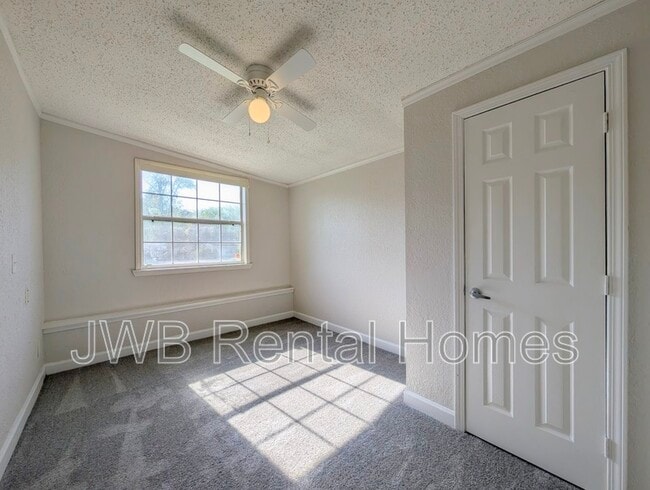 Building Photo - 8532 Buckingham Rd