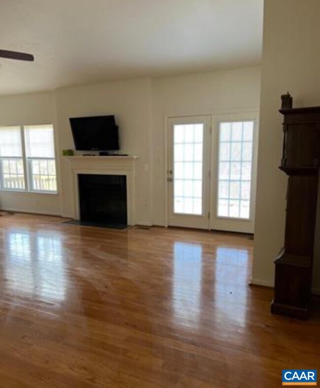 Building Photo - 154 Holly Hill Dr